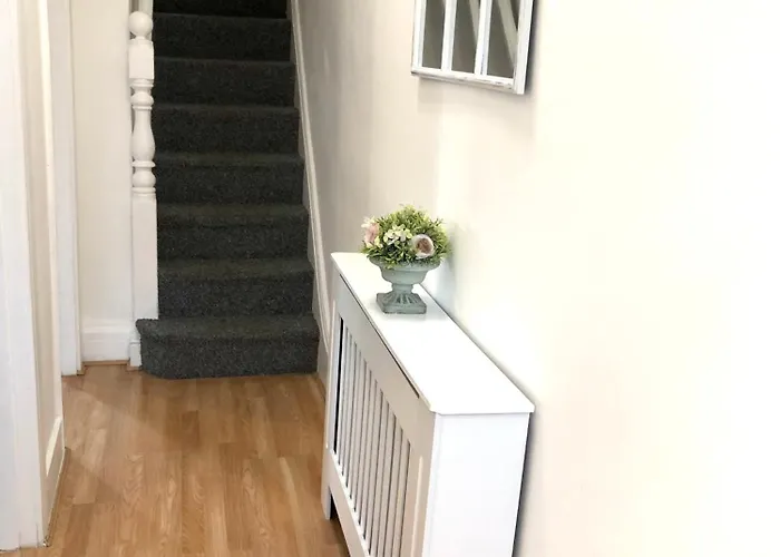 Room At 4 Double Bed En-Suite Bathroom House For Professionals